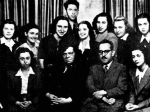94-годишната Мария Алексиева: Бях любимата студентка на проф. Александър Балабанов
