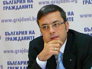 Тома Биков: Сидеров дава фира!