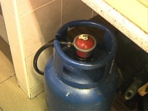 Старица загина в дома си при взрив на газова бутилка
 