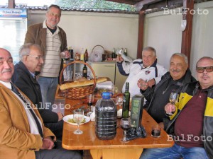 Късен гроздобер събра известни столични бохеми