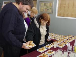 Пенсионери окупираха НОИ
