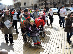 50 асистенти и за над 65-годишните, които не могат да се обслужват