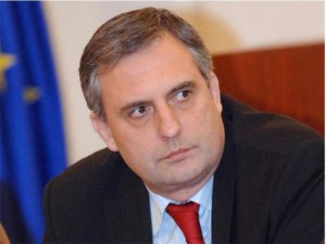 Прагът на бедност става 300 лева