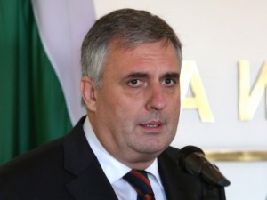 Бюджетът е преизпълнен, даваме коледни добавки!
 