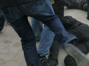 Шофьори се млатят на пътя заради неправилни маневри