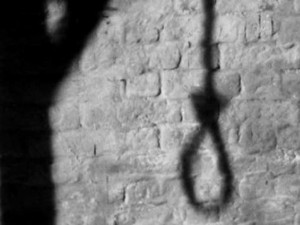Пенисонер написа предсмъртно писмо до полицията и се обеси