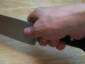 Мъж си отряза пръста заради бърз кредит