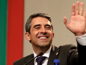 Г-н Президент, на кого се кланяте?