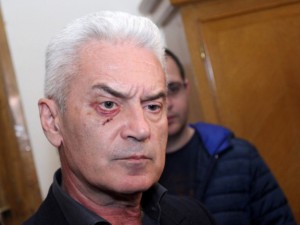 Снемат имунитетите на Сидеров и Чуколов