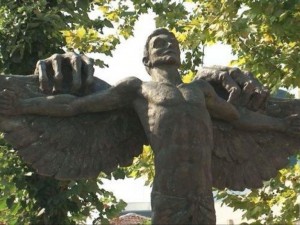 Паметник на завистта в центъра на Хасково