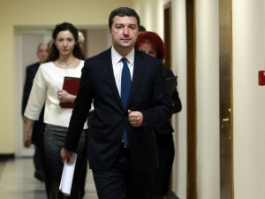 Оставки валят на пленума на БСП