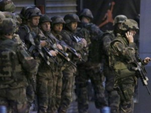 Терористите били в два апартамента - двама са се взривили, четирима са заловени