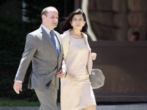 Кунева се гласи за президент, умилква се на ГЕРБ