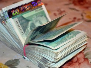 Нов заем ще ни довърши
 