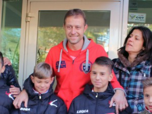 Владо Манчев строи младите армейци пред БФС