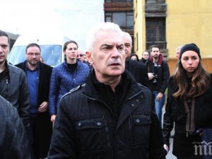 Първите думи на Волен на свобода: Полицията ни пазеше, сякаш превозваше Карлос Чакала!