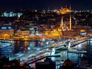 Писател плаши с мъжествеността си кадъните от „Абанос сокак”
