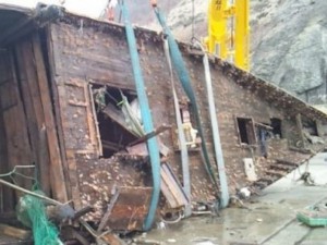 Мистерия без край: Призрачни кораби с трупове акостираха в Япония
 