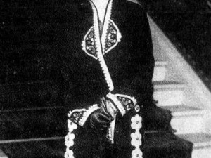 През 1930 “Мис България” дефилира в Париж