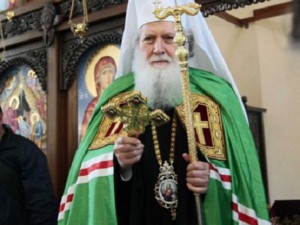 Патриарх Неофит: Благодатта, мирът и любовта на Родилия се Богомладенец да бъдат с всички нас! Честито Рождество Христово!