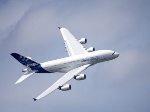 Българинът Марио Бакалов пилотира най-големия самолет в света - "Еърбъс А380"