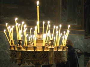 Цените на свещите скачат двойно