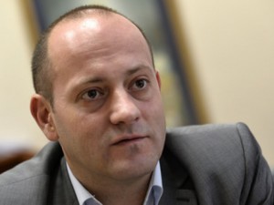 Радан Кънев скъса синджира