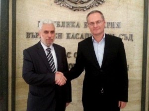 Нов скандал тресе държавата: Личният мюфтия на Местан започна совалки с висши държавници!