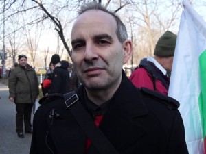 За народен будител ли се мисли Петър Волгин?