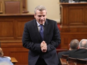 Грип тръшна здравния министър Москов