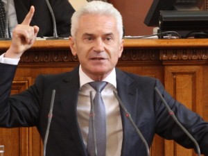 Волен Сидеров: Бъчварова е неадекватна и истерична
 