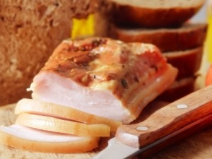 Заклеймихме сланината, а тя е цяр за черния дроб и сърцето