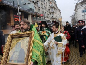 Мощите на св. Серафим спасяват от рак