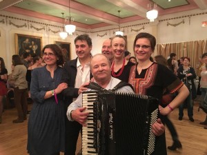 Отвъд океана броиха по 80 долара за свирните на Стоян Дечев