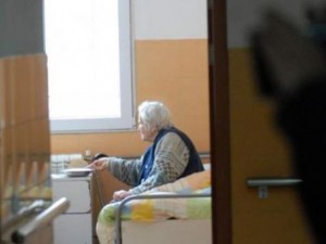 Разкриха нелегален дом за увредени старци