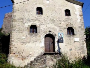 Черква в Мелник лекува душевноболни и наркомани