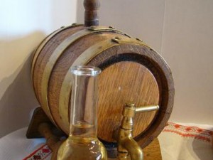 Пипнаха крадец на 100 литра ракия