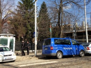 Шпионски игри около труп в палестинското посолство
