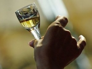 Топ 7 на най-полезните лечебни действия на домашната ракия