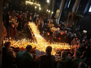 Днес почитаме Св. Харалампий и Св. Валентина
