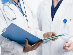 Психари санитари нападат лекари в лудниците
