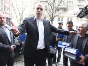 Само идиоти могат да гласуват за Слави