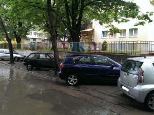 Паркираш пред блока - броиш 15 лева