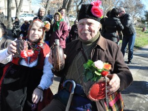 В Царимир се хванаха на пролетно хоро за здраве и берекет