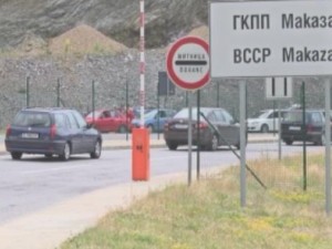 Бедни сме, а бръмчим за Гърция
 