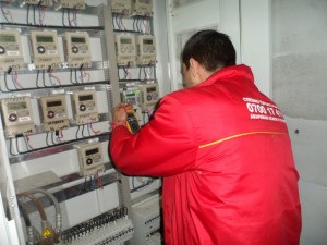 Стига сте лъгали, че токът поевтинява!