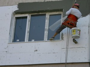 Глобяват домоуправителите, ако откажат спешен ремонт