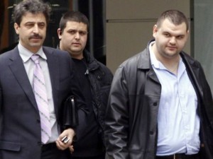 Плутокрацията си търси нов Пеевски