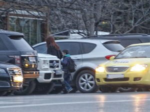 Жени Калканджиева зарязва детето си в таксита