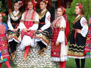 
След Лазарица момичетата вече може да въртят любов